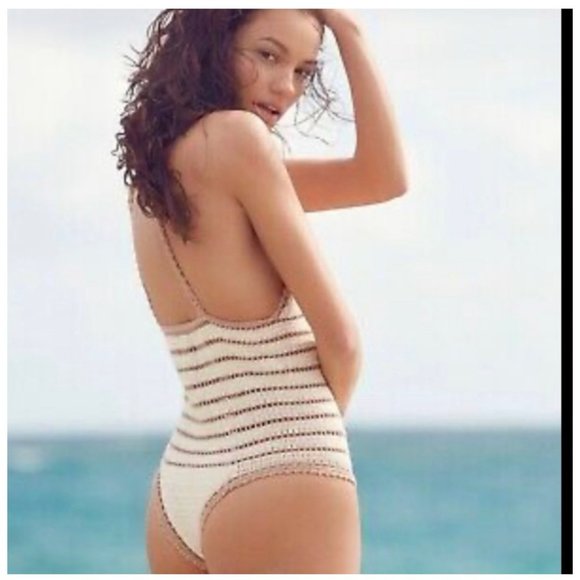She Made Me crocheted one piece swimsuit SM NWT - Picture 10 of 13